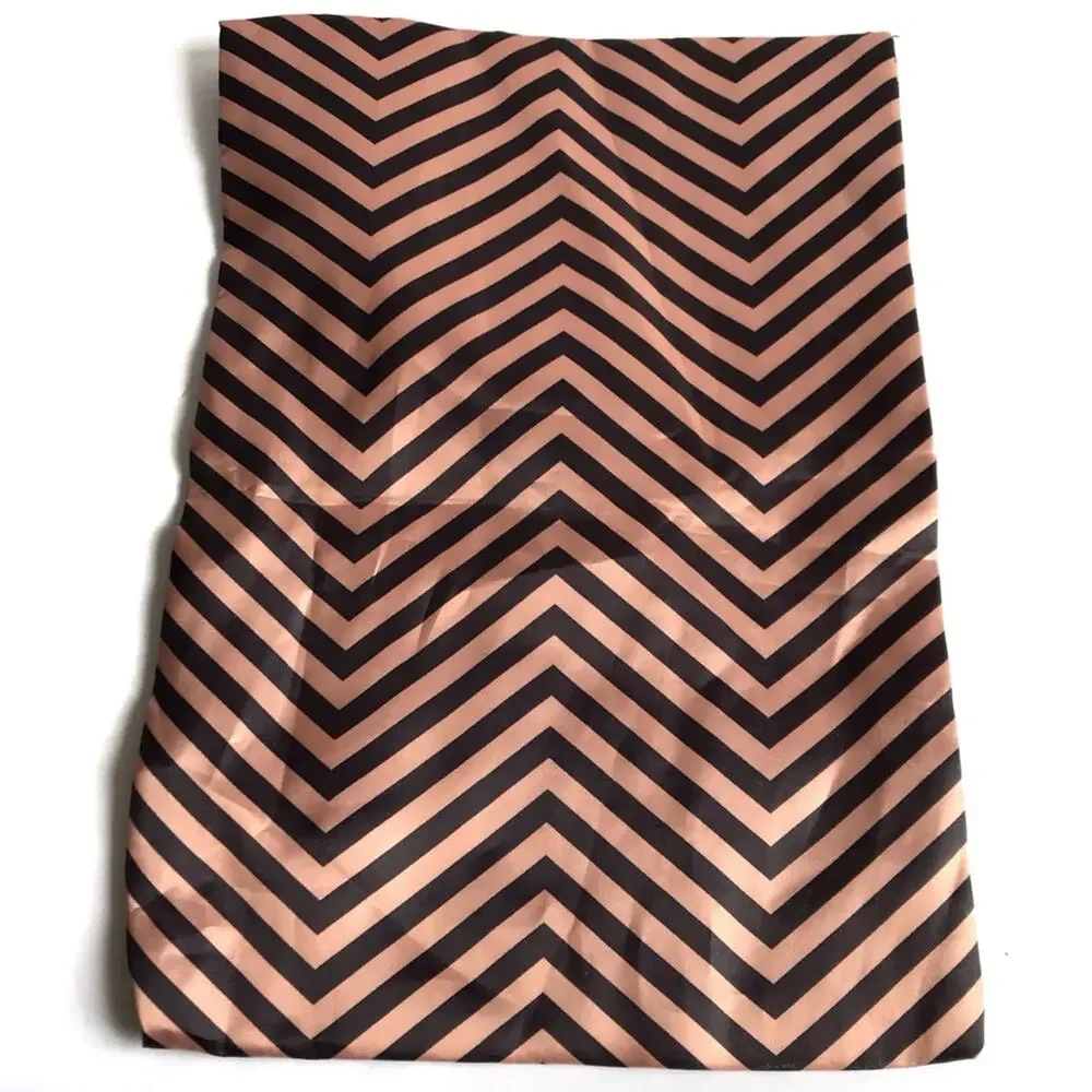 MAC Cosmetics Brush Pouch Bag Gold Black Chevron Makeup Travel Case Vacation